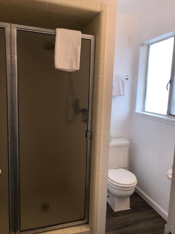 Cedar Inn & Suites image 28